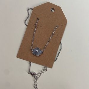 Kendra Scott necklace